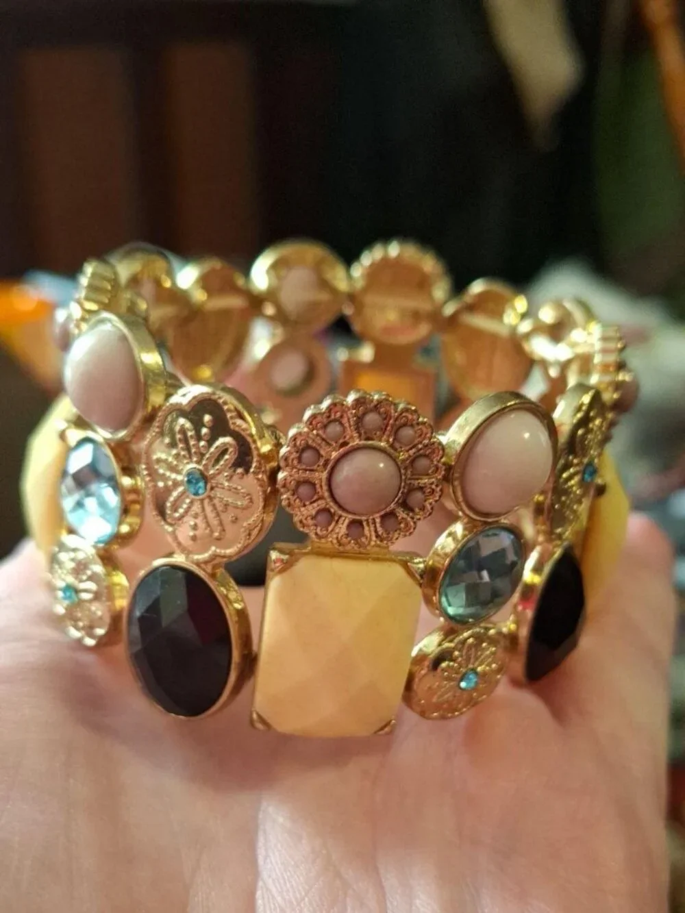 Erica Lyons excellent preloved